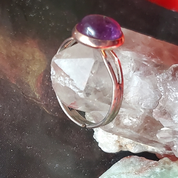 Gorgeous Amethyst Ring - Picture 2 of 4
